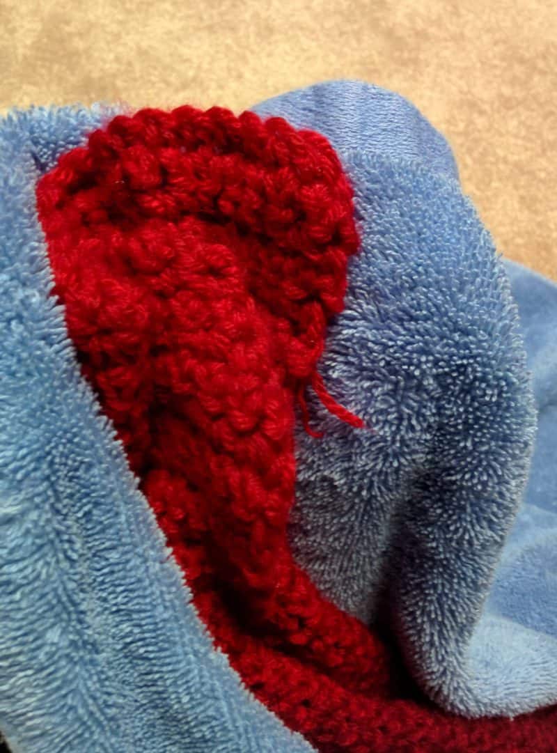 how to soften scratchy acrylic yarn