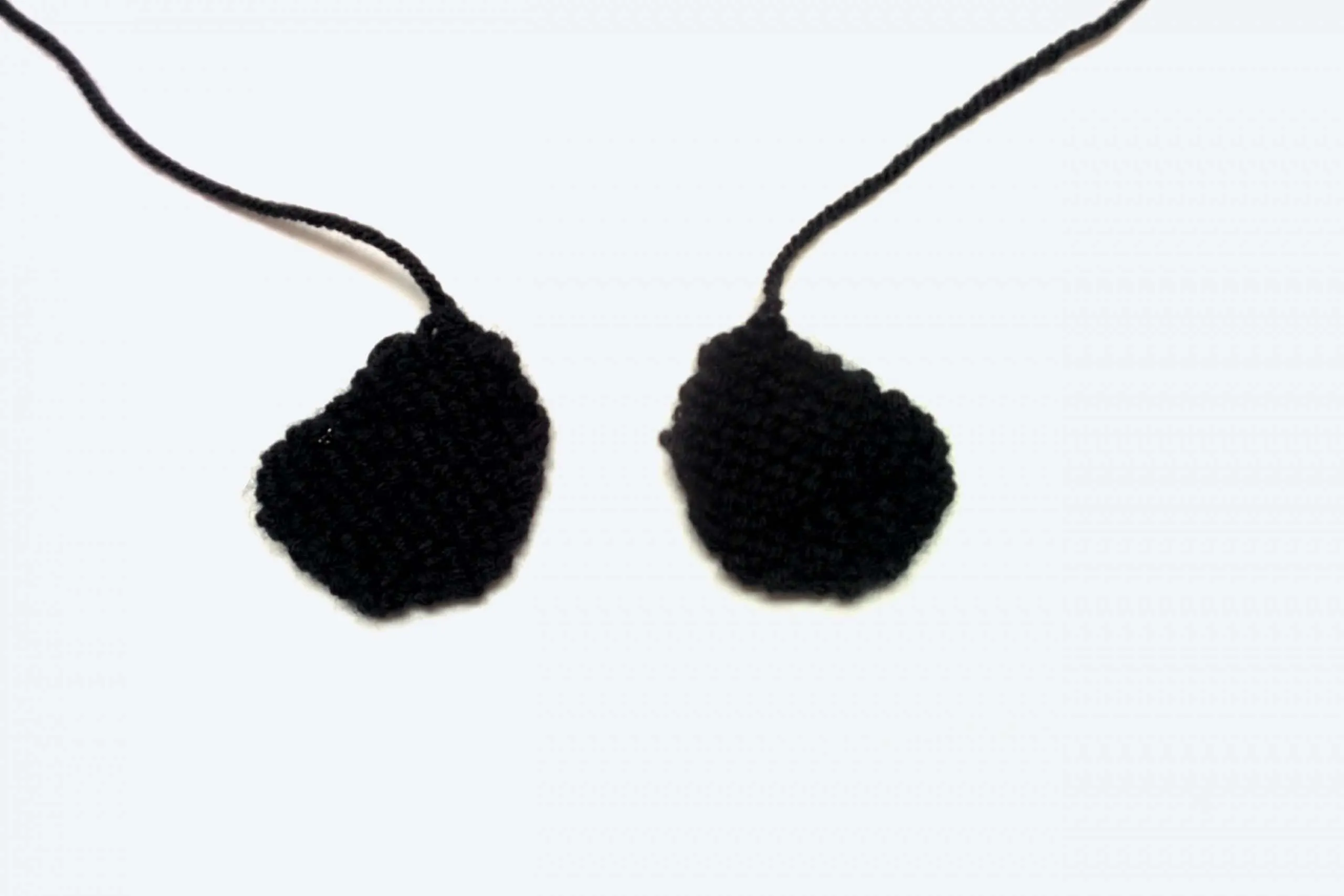 Kids panda beanie knitting pattern