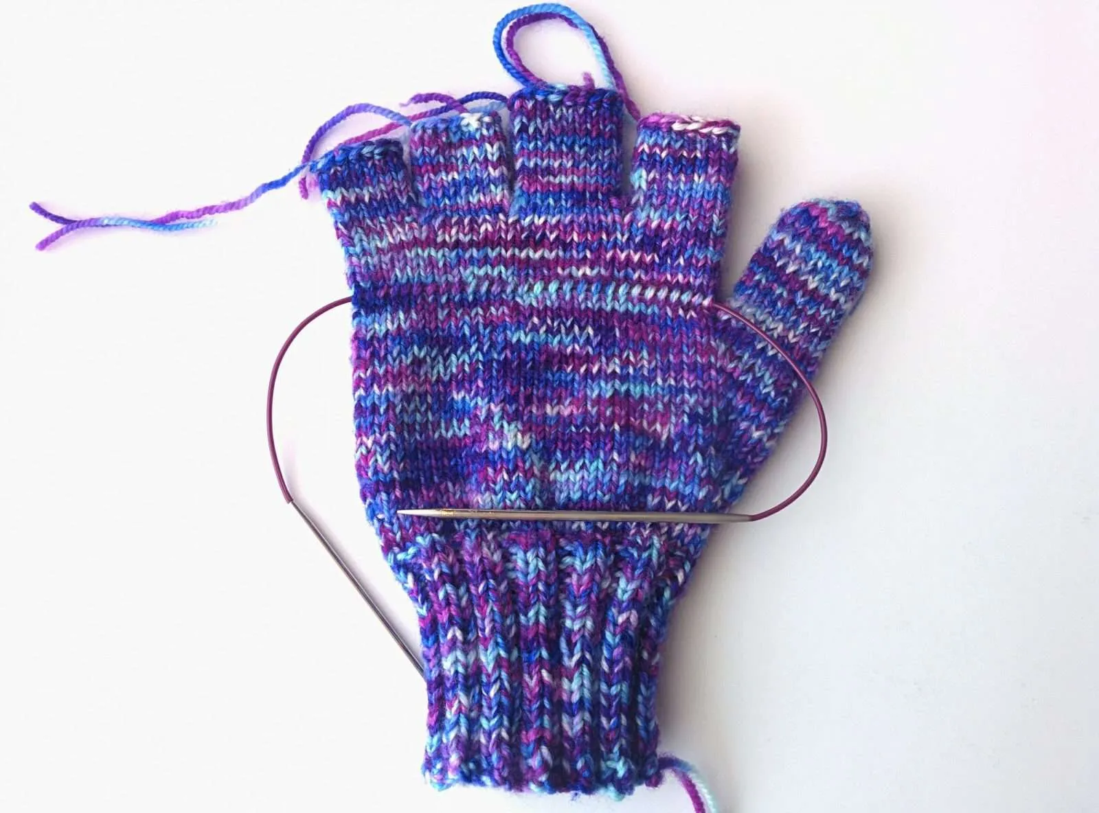Athena Fingerless gloves knitting pattern