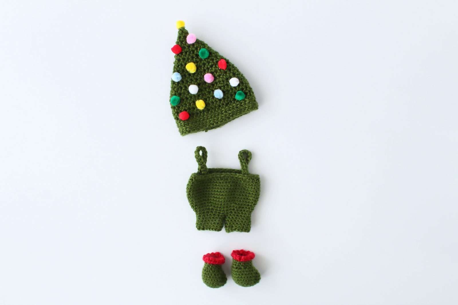 Ollie the Elf: Free Crochet Elf Pattern 