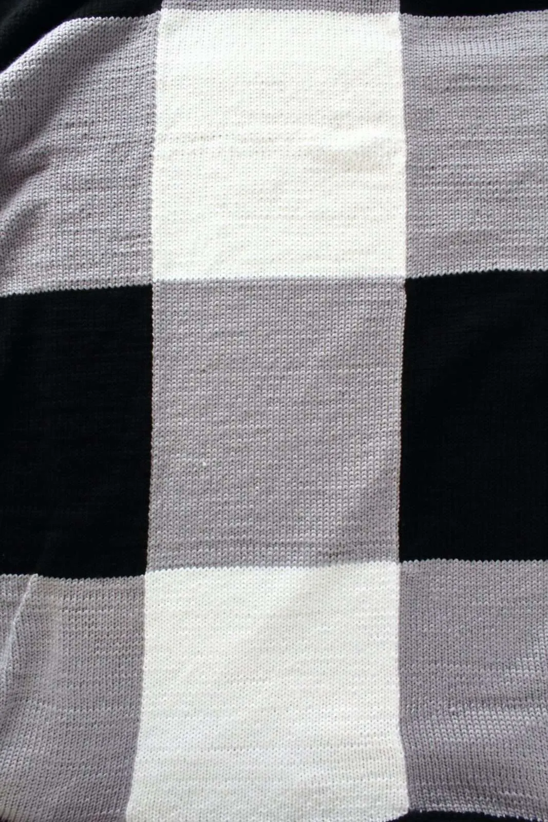 Ammara Throw: Free Blanket Knitting Pattern