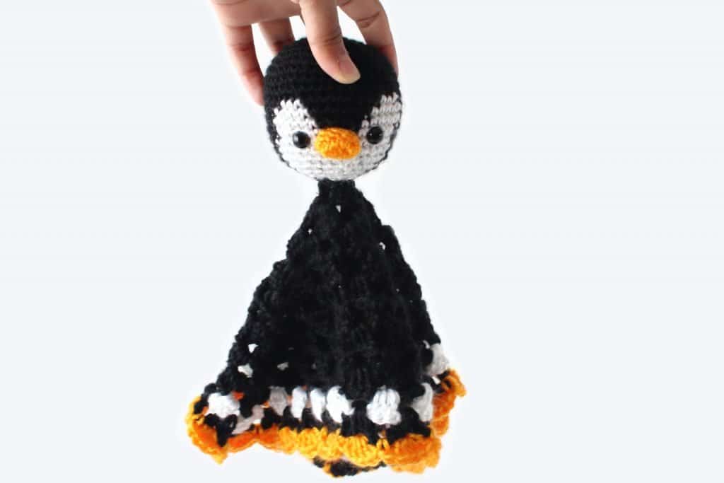 Penguin Lovey Pattern: Free Crochet Baby Blanket Pattern